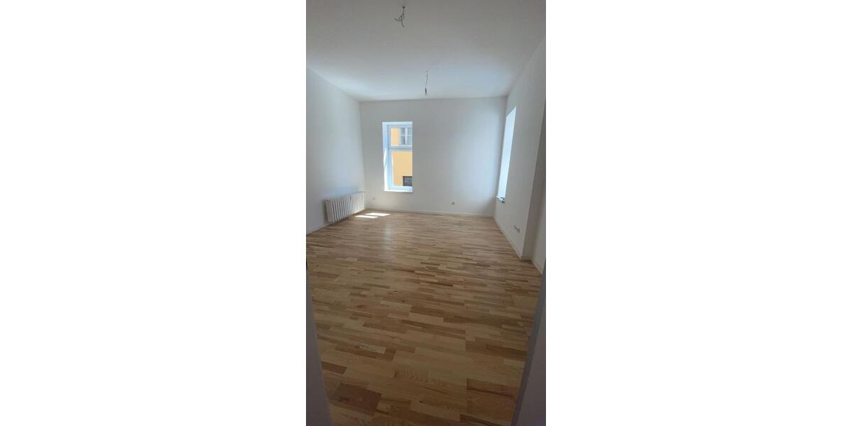 Etagenwohnung Frankfurt (Oder) - 2 Zimmer, 74 m&sup2;, 961&euro; | Angebot:24524785