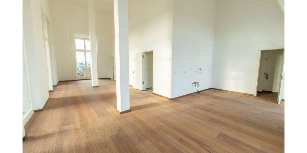 Etagenwohnung Frankfurt (Oder) - 2 Zimmer, 110 m&sup2;, 1.425&euro; | Angebot:25041425
