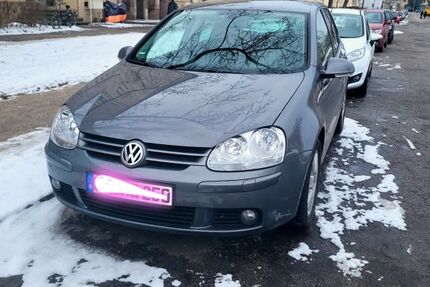 VW Golf 190.000 km 3.700 &euro; Eisenhüttenstadt 15890