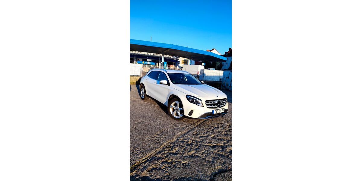 Mercedes-Benz GLA 180 131.000 km 15.700 &euro; Frankfurt Oder 15230