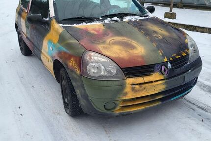 Renault Clio 260.654 km 750 &euro; Seelow 15306