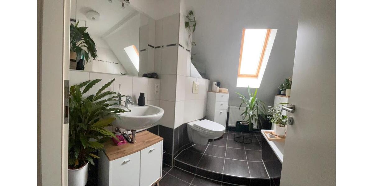 Dachgeschoßwohnung Frankfurt (Oder) - 3 Zimmer, 61 m&sup2;, 750&euro; | Angebot:25649663