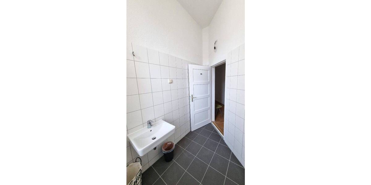 Etagenwohnung Frankfurt (Oder) Frankfurt - 2 Zimmer, 67 m&sup2;, 539&euro; | Angebot:26886026