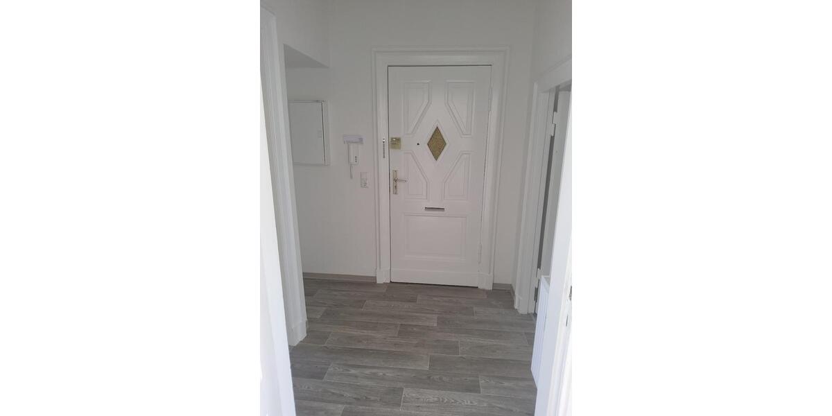 Etagenwohnung Frankfurt (Oder) - 2 Zimmer, 67 m&sup2;, 500&euro; | Angebot:26016391