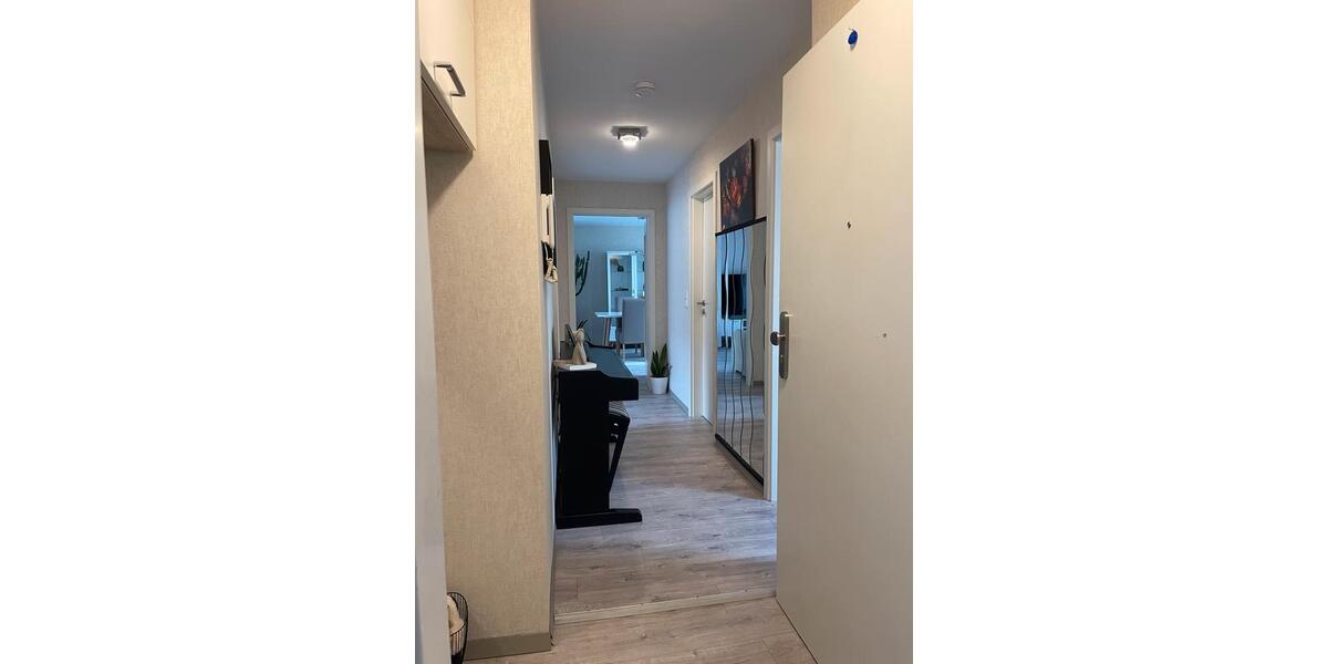 Dachgeschoßwohnung Frankfurt (Oder) - 3 Zimmer, 61 m&sup2;, 750&euro; | Angebot:25649663