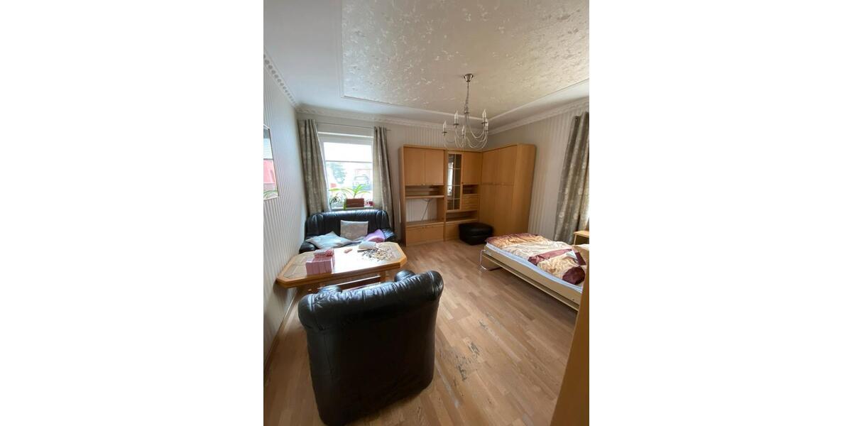 Etagenwohnung Frankfurt (Oder) - 3 Zimmer, 150 m&sup2;, 1.200&euro; | Angebot:26670050