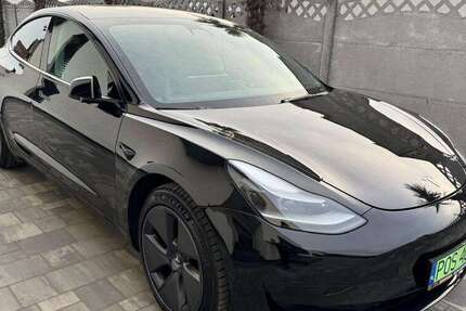 Tesla Model 3 17.700 km 30.500 &euro; FRANKFURT AN DER ODER 15230