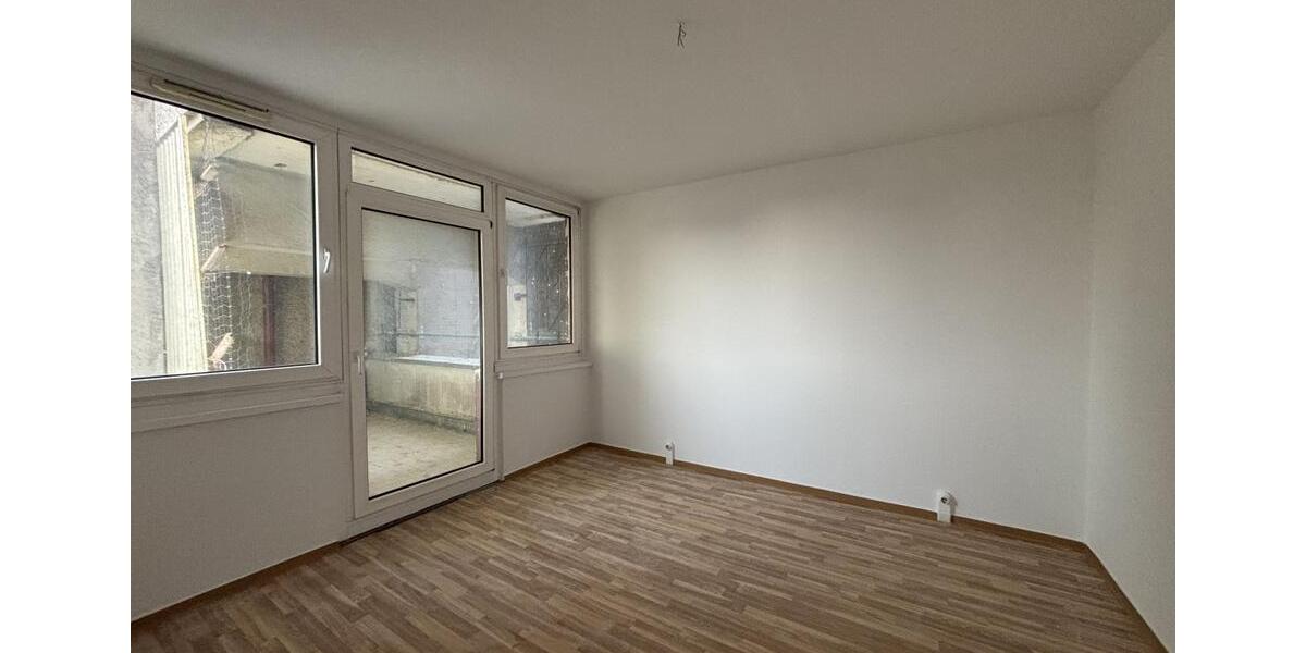 Etagenwohnung Frankfurt (Oder) - 3 Zimmer, 70 m&sup2;, 344&euro; | Angebot:25920199
