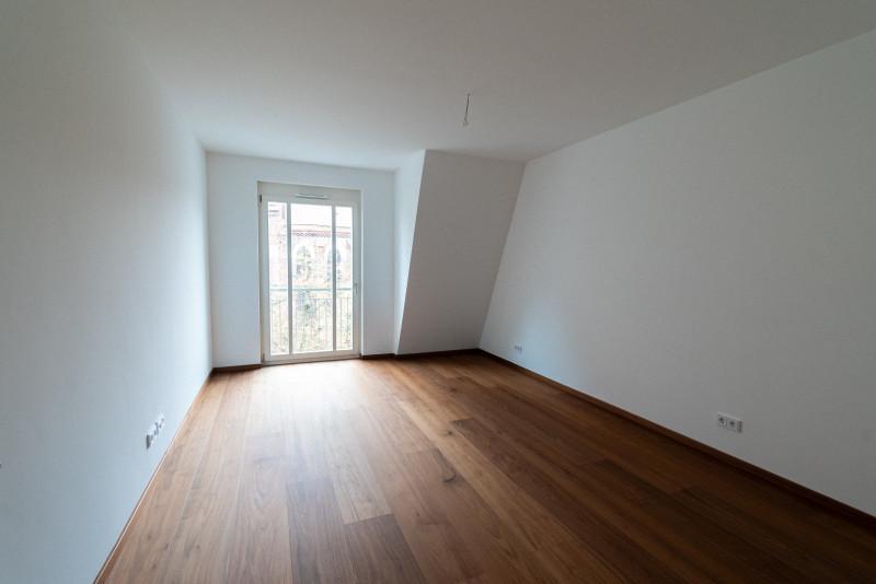 Etagenwohnung Frankfurt (Oder) - 2 Zimmer, 77 m&sup2;, 1.077&euro; | Angebot:25323143