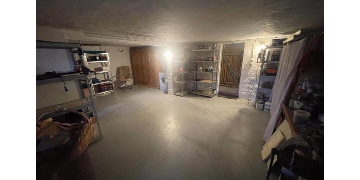 Hochparterre Frankfurt (Oder) - 4 Zimmer, 121 m&sup2;, 295.000&euro; | Angebot:25929448