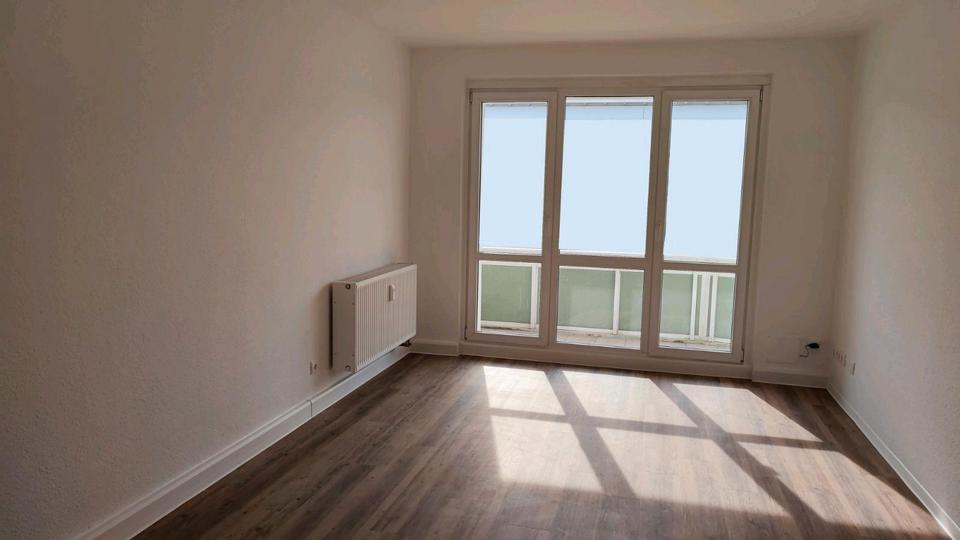 Etagenwohnung Eisenhüttenstadt - 3 Zimmer, 60 m&sup2;, 500&euro; | Angebot:24973840