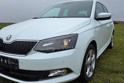 Skoda Fabia 74.500 km 9.900 &euro; Zeschdorf 15326