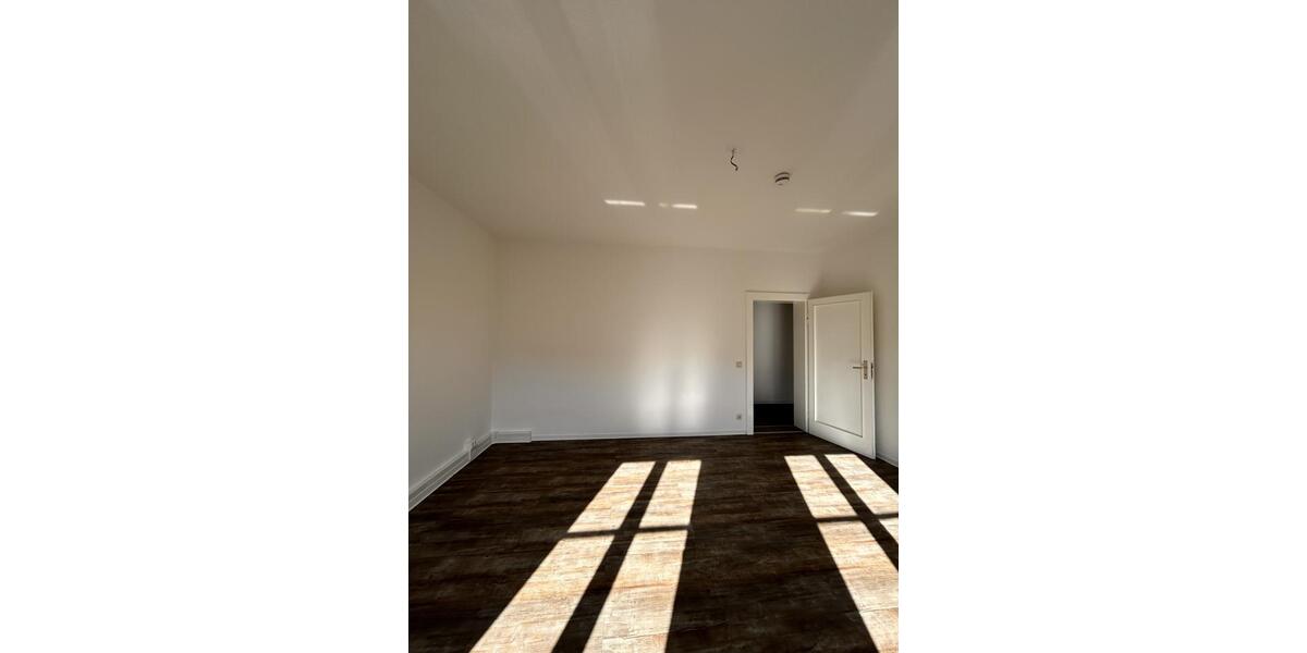 Etagenwohnung Eisenhüttenstadt - 3 Zimmer, 72 m&sup2;, 471&euro; | Angebot:24441285