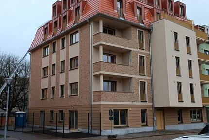 Wohnung Frankfurt (Oder) - 2 Zimmer, 77 m&sup2;, 770&euro; | Angebot:25905720