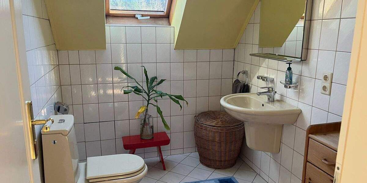 Einfamilienhaus Lawitz - 9 Zimmer, 303 m&sup2;, 365.000&euro; | Angebot:25834746