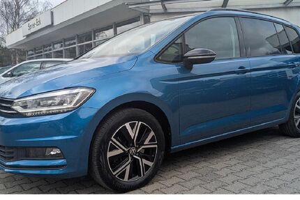 VW Touran 38.500 km 27.949 &euro; Eisenhüttenstadt 15890