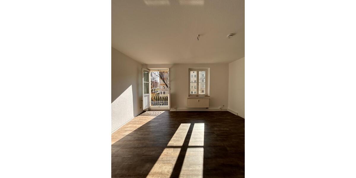 Etagenwohnung Eisenhüttenstadt - 3 Zimmer, 72 m&sup2;, 471&euro; | Angebot:24441285
