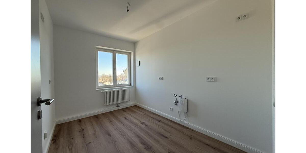 Etagenwohnung Frankfurt (Oder) Booßen - 3 Zimmer, 82 m&sup2;, 865&euro; | Angebot:25547996