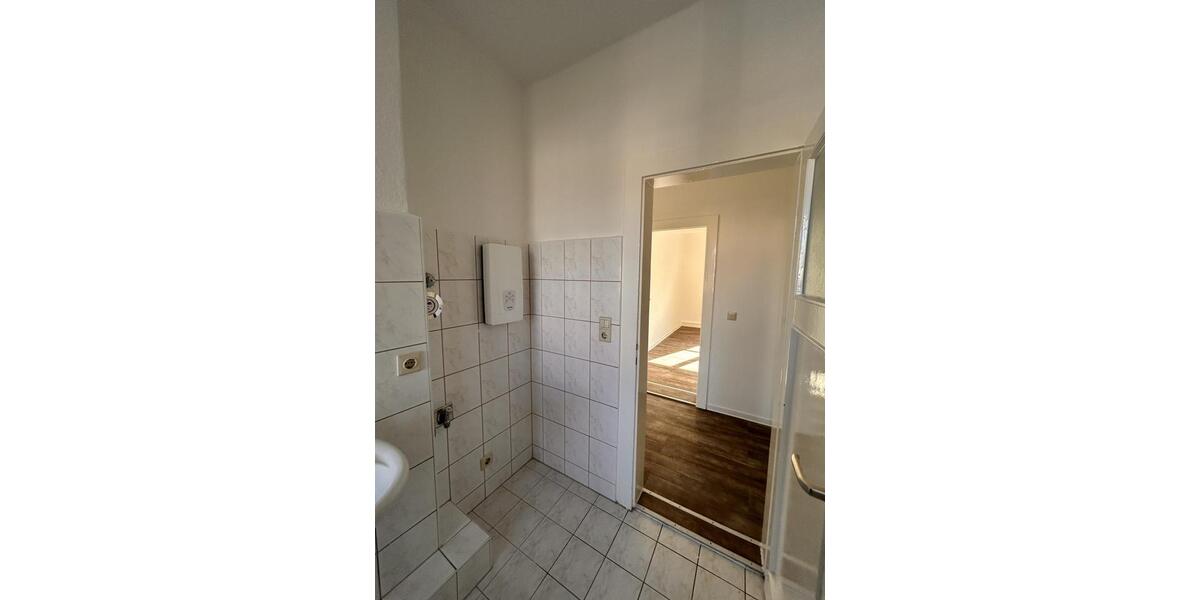 Etagenwohnung Eisenhüttenstadt - 3 Zimmer, 72 m&sup2;, 471&euro; | Angebot:24441285