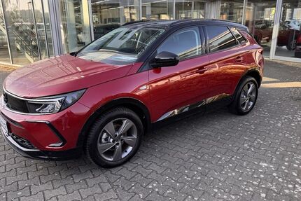 Opel Grandland (X) 8.575 km 19.997 &euro; Eisenhüttenstadt 15890