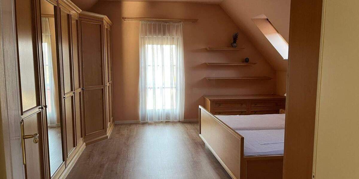 Einfamilienhaus Lawitz - 9 Zimmer, 303 m&sup2;, 365.000&euro; | Angebot:25834746