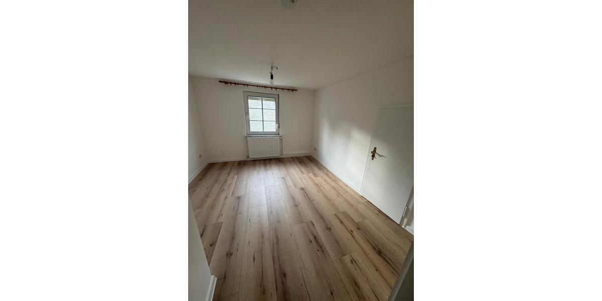 Bauernhaus, Landhaus Neuzelle - 7 Zimmer, 160 m&sup2;, 1.995&euro; | Angebot:26006320