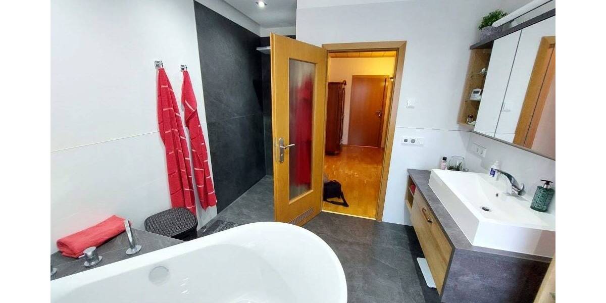 Einfamilienhaus Ziltendorf - 7 Zimmer, 247 m&sup2;, 469.000&euro; | Angebot:25686136