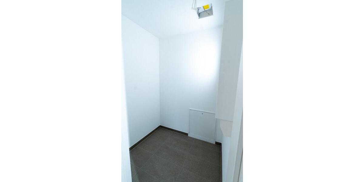 Etagenwohnung Frankfurt (Oder) - 2 Zimmer, 74 m&sup2;, 1.036&euro; | Angebot:25323145