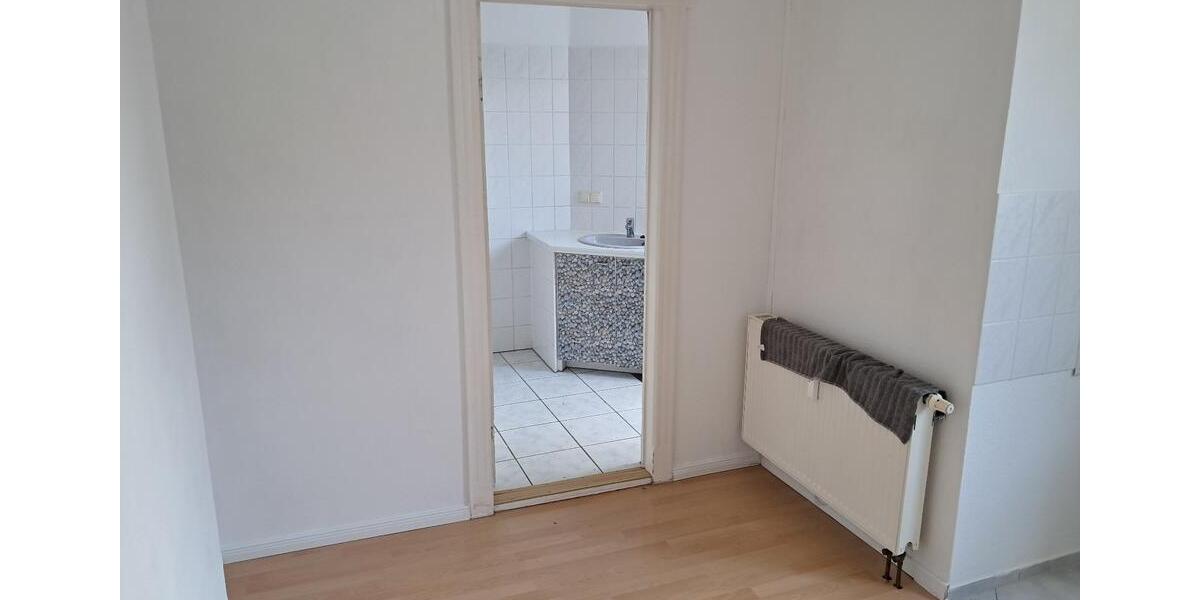 Etagenwohnung Eisenhüttenstadt - 3 Zimmer, 75 m&sup2;, 525&euro; | Angebot:23721570