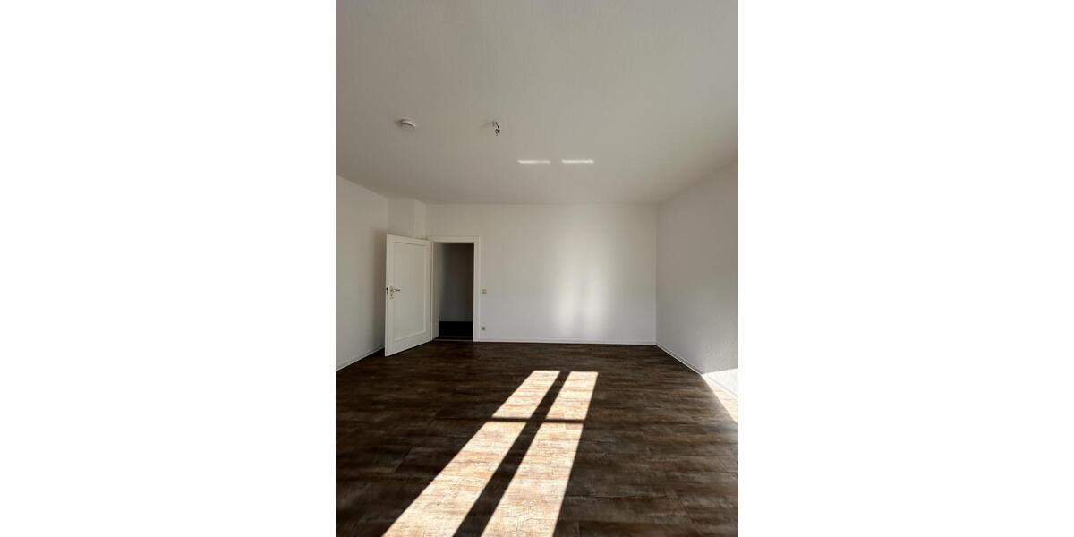 Etagenwohnung Eisenhüttenstadt - 3 Zimmer, 72 m&sup2;, 471&euro; | Angebot:24441285