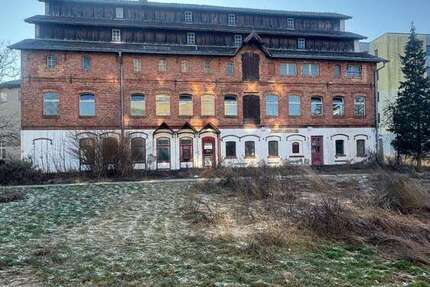 Haus Frankfurt (Oder) Beresinchen - 30 Zimmer, 1.770 m&sup2;, 485.000&euro; | Angebot:25970110