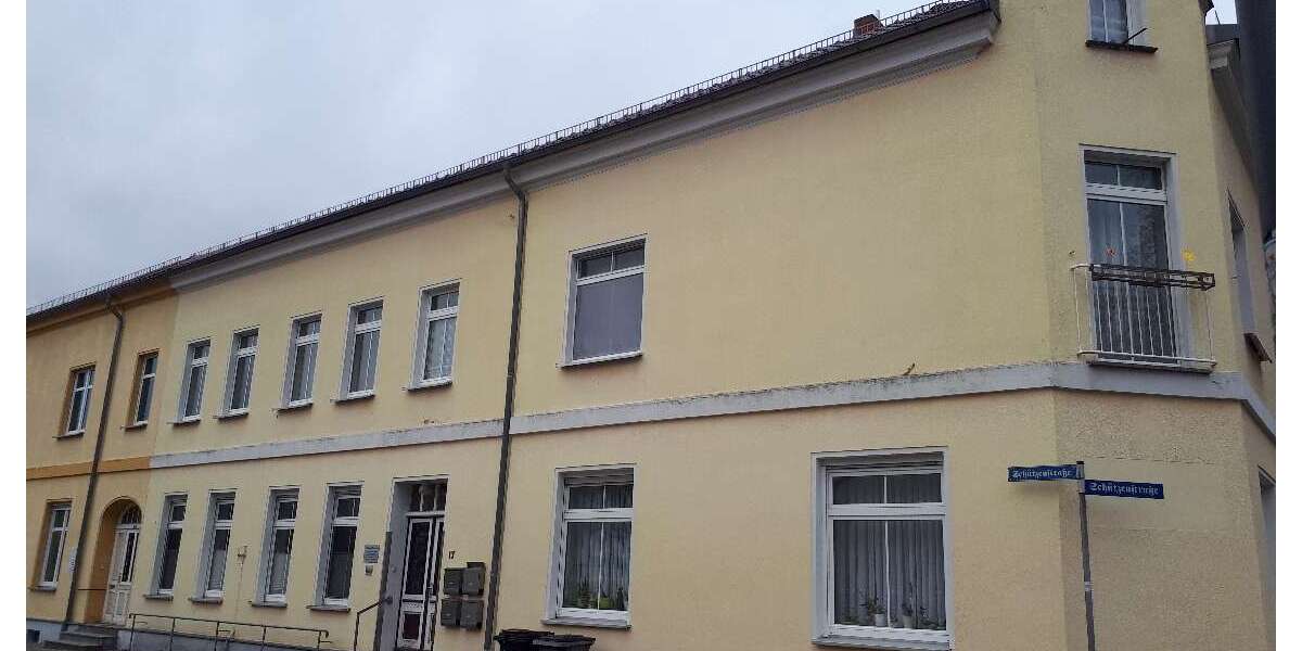 Etagenwohnung Eisenhüttenstadt - 6 Zimmer, 144 m&sup2;, 90.000&euro; | Angebot:13773347
