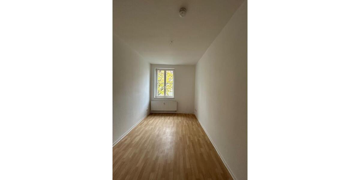 Erdgeschoßwohnung Eisenhüttenstadt - 3 Zimmer, 67 m&sup2;, 470&euro; | Angebot:24793594