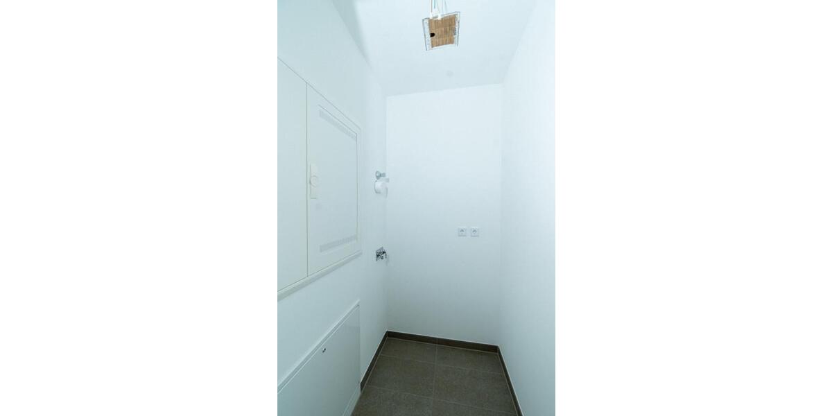 Etagenwohnung Frankfurt (Oder) - 2 Zimmer, 74 m&sup2;, 1.036&euro; | Angebot:25323145