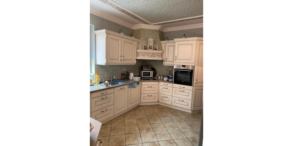 Etagenwohnung Frankfurt (Oder) - 3 Zimmer, 150 m&sup2;, 1.200&euro; | Angebot:26670050
