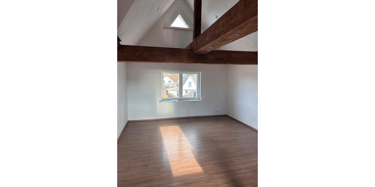 Dachgeschoßwohnung Lebus - 3 Zimmer, 73 m&sup2;, 550&euro; | Angebot:26023835