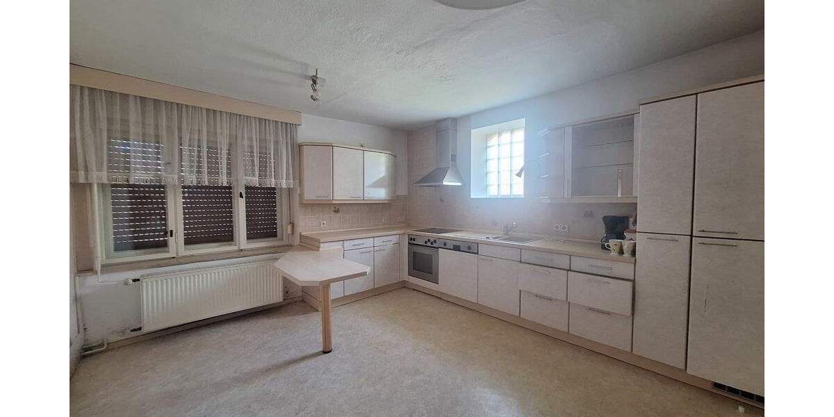 Einfamilienhaus Neuzelle - 9 Zimmer, 188 m&sup2;, 199.900&euro; | Angebot:25663571