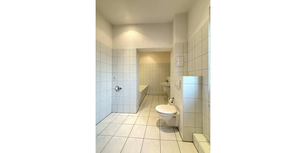 Etagenwohnung Frankfurt (Oder) Frankfurt - 2 Zimmer, 68 m&sup2;, 450&euro; | Angebot:26080102