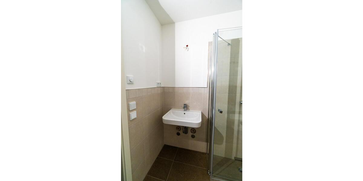 Etagenwohnung Frankfurt (Oder) - 2 Zimmer, 81 m&sup2;, 1.241&euro; | Angebot:25323150