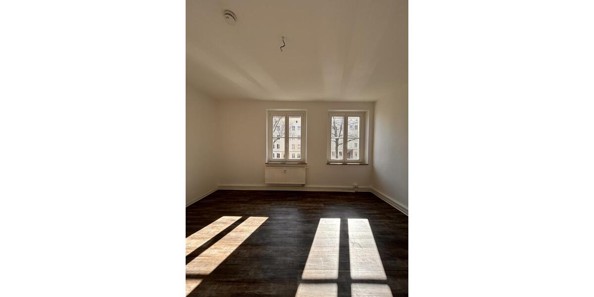 Etagenwohnung Eisenhüttenstadt - 3 Zimmer, 72 m&sup2;, 471&euro; | Angebot:24441285