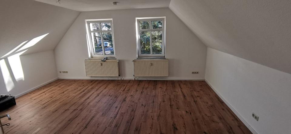 Dachgeschoßwohnung Lebus - 2 Zimmer, 55 m&sup2;, 335&euro; | Angebot:25917837