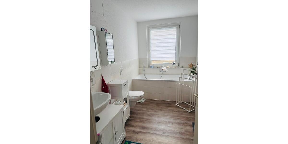Maisonettenwohnung Neuzelle - 3 Zimmer, 100 m&sup2;, 900&euro; | Angebot:26585176