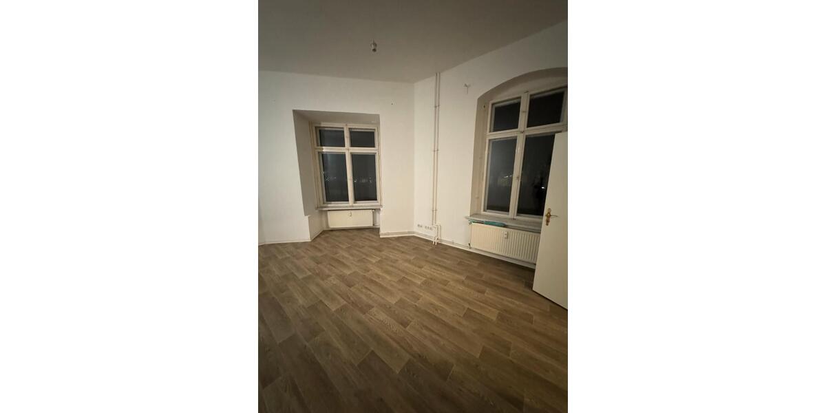 Etagenwohnung Frankfurt (Oder) - 2 Zimmer, 67 m&sup2;, 785&euro; | Angebot:23431424