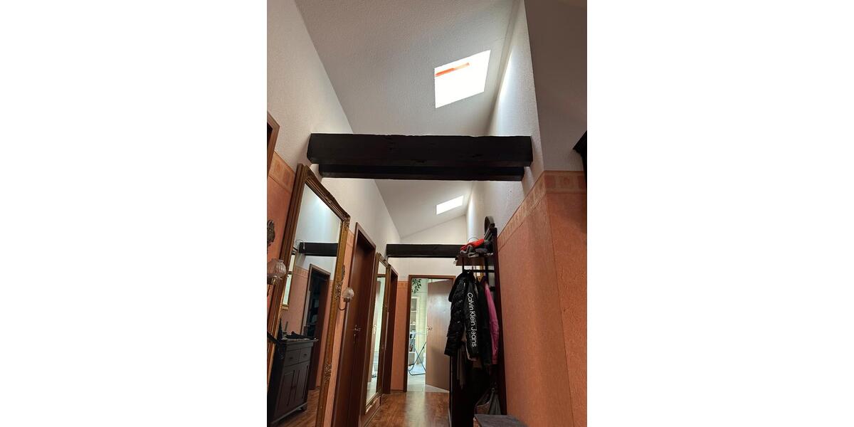 Dachgeschoßwohnung Frankfurt (Oder) Beresinchen - 3.5 Zimmer, 152 m&sup2;, 1.350&euro; | Angebot:26588891