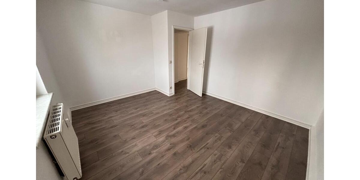 Etagenwohnung Eisenhüttenstadt - 2 Zimmer, 60 m&sup2;, 452&euro; | Angebot:24599158