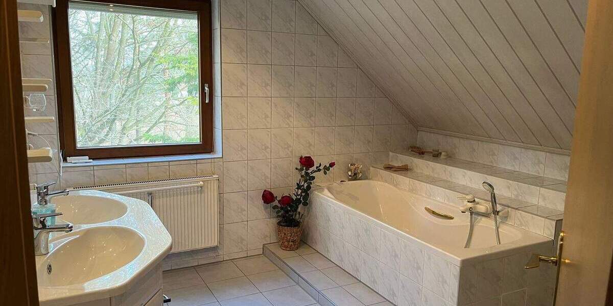 Mehrfamilienhaus, Wohnhaus Siehdichum Rießen - 7 Zimmer, 310.000&euro; | Angebot:25876997
