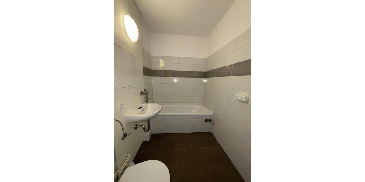 Etagenwohnung Frankfurt (Oder) - 2 Zimmer, 53 m&sup2;, 292&euro; | Angebot:25921387