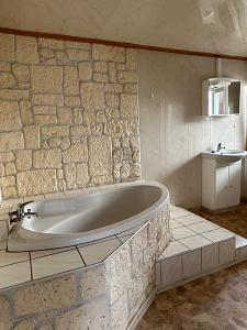 GROßES ANWESEN MIT 3 EINHEITEN - Mehrfamilienhaus, Wohnhaus Gusow-Platkow Platkow | Angebot:25811043