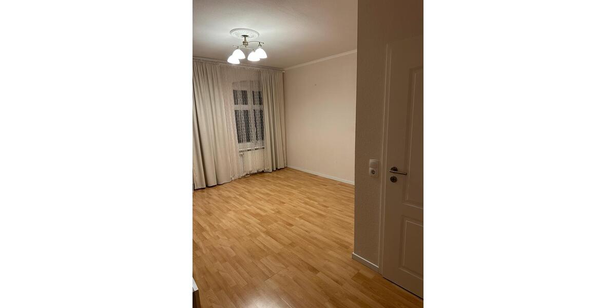 Etagenwohnung Frankfurt (Oder) Beresinchen - 2 Zimmer, 67 m&sup2;, 600&euro; | Angebot:25833409