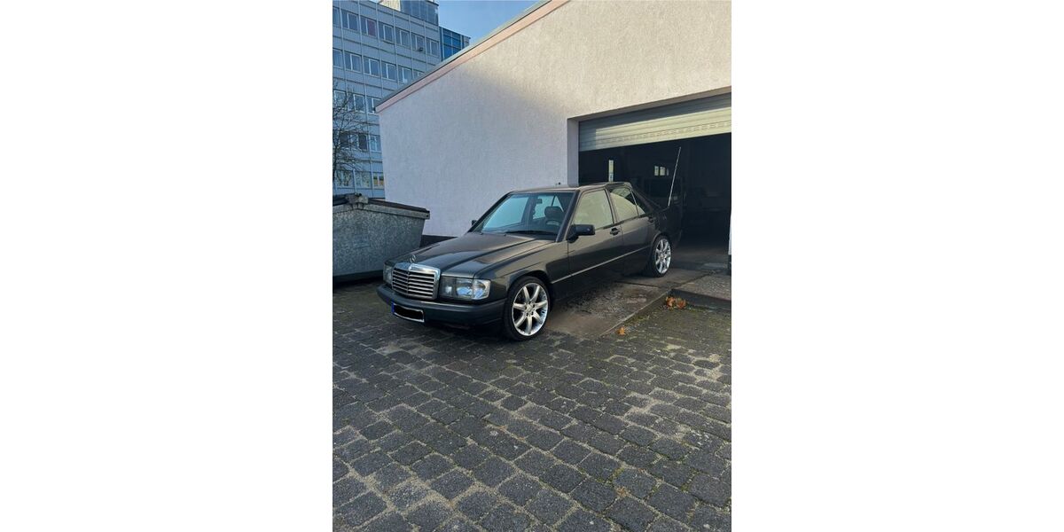Mercedes-Benz 190 250.000 km 11.250 &euro; Eisenhüttenstadt 15890